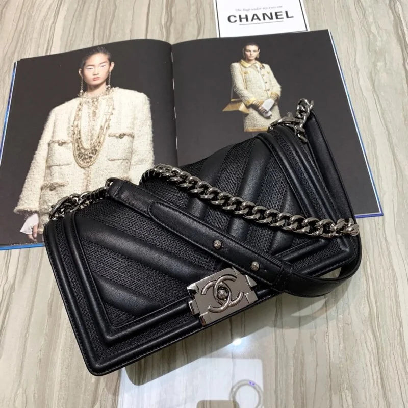 Calfskin Handbag E885