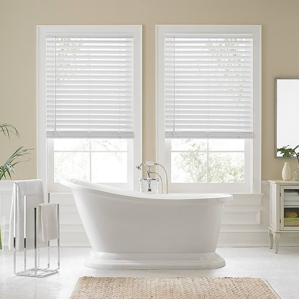 Faux Wood Cordless Shade in White K885965