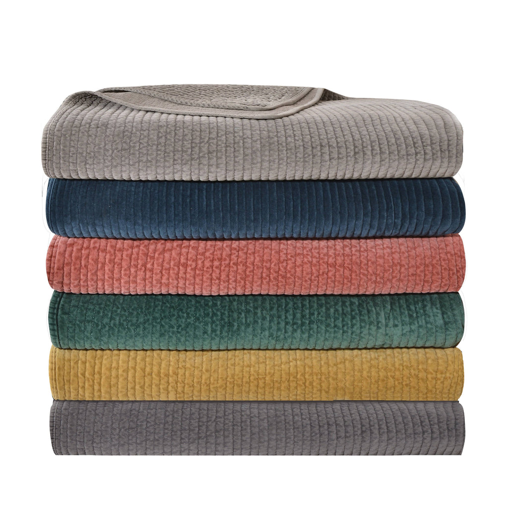 Stone Washed Cotton Velvet Quilt Q947431