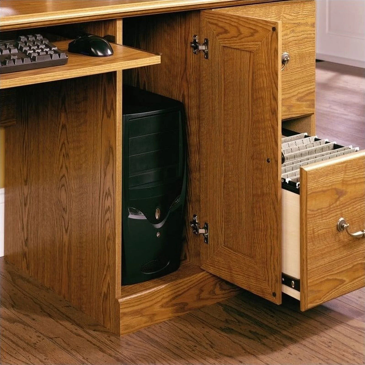 Traditional Wood Computer Desk with Hutch C910