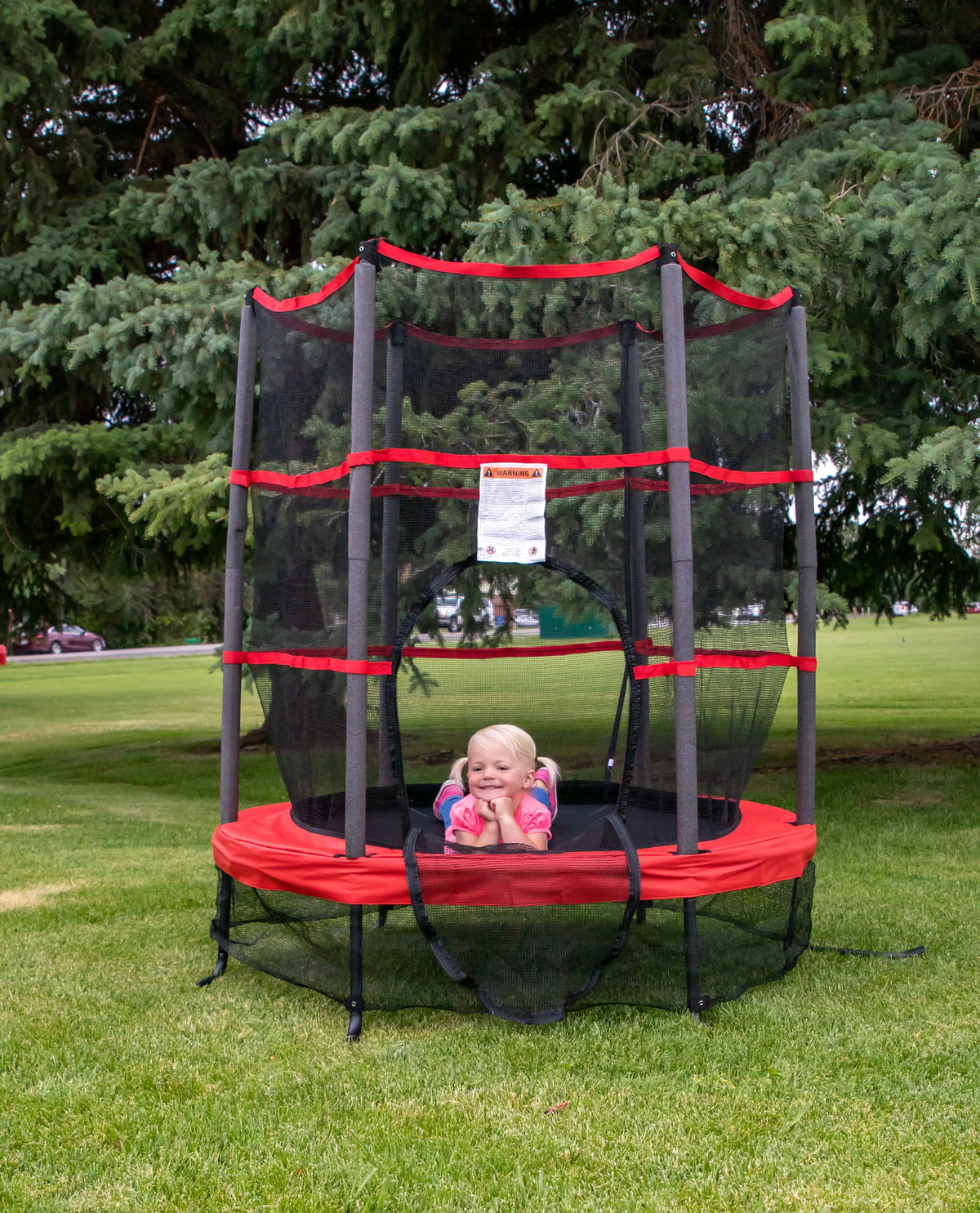 55" Round Trampoline S94641