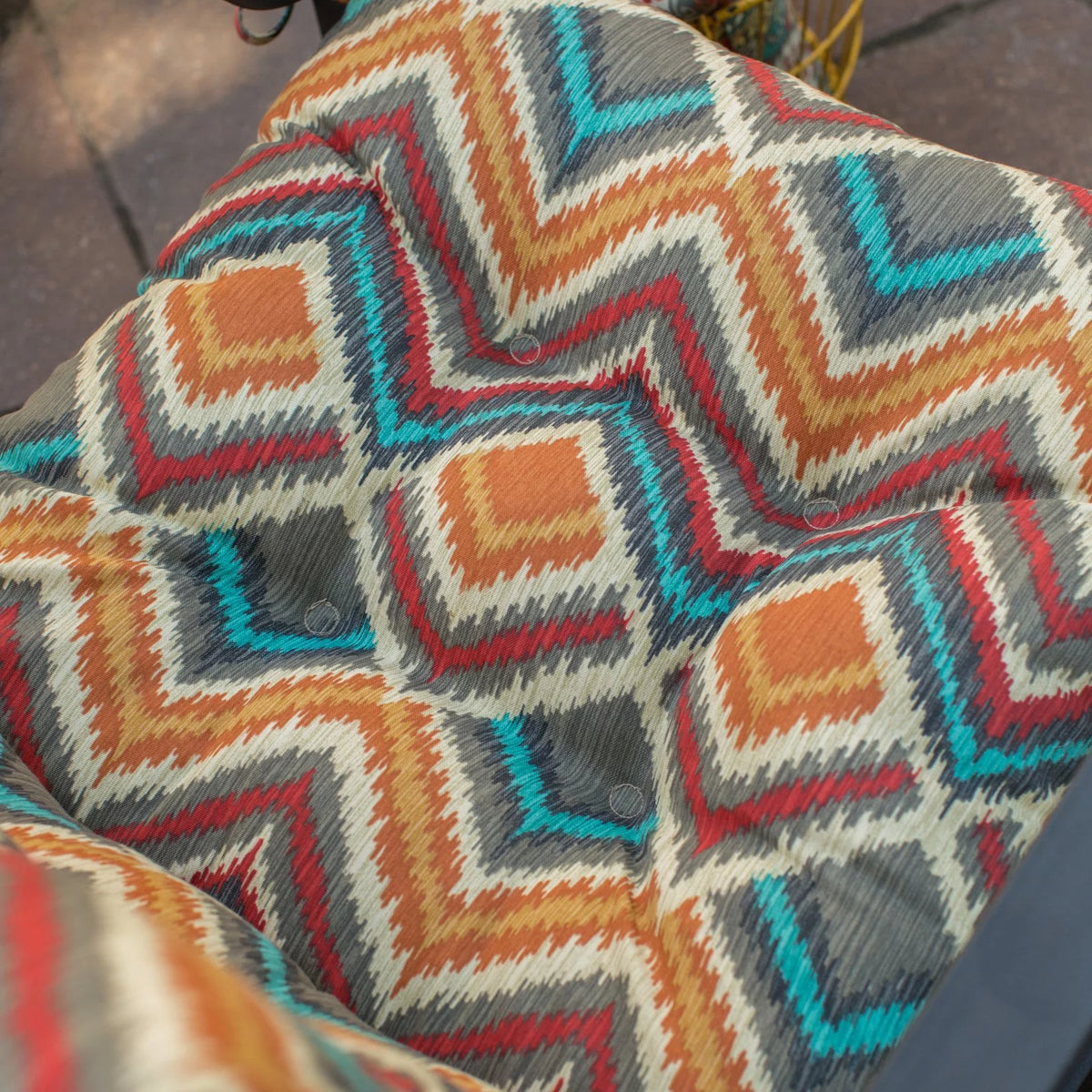 Reversible Tufted Outdoor Chair Cushion S205108