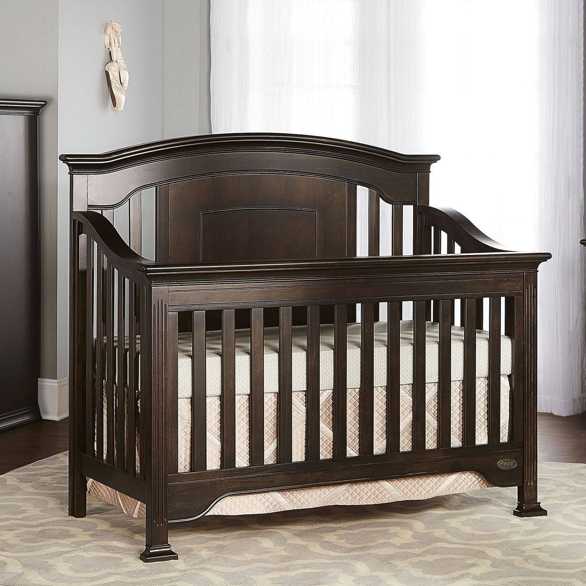 5 in 1 Convertible Crib Z3361