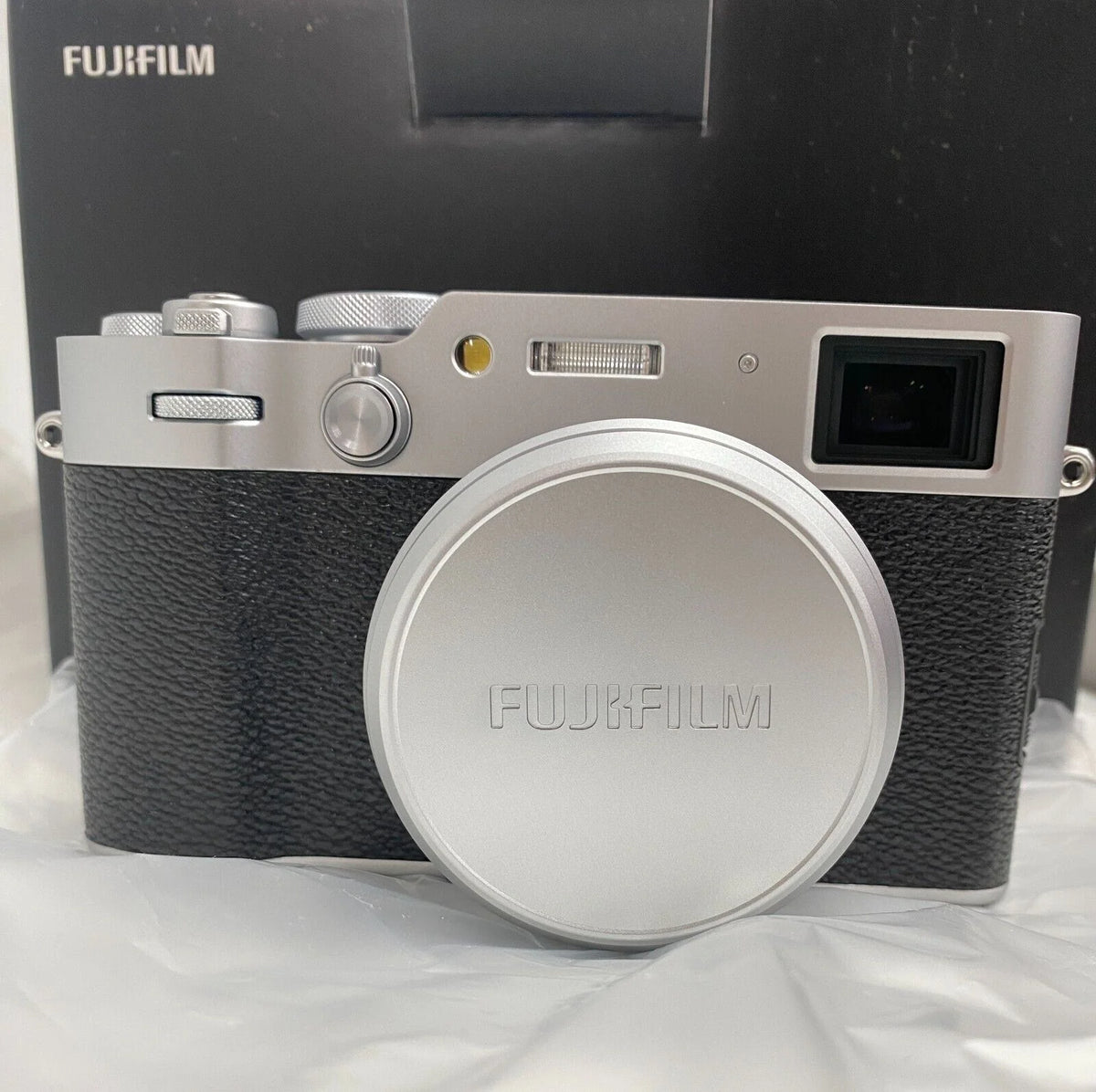 Silver 40.2MP Digital Camera O703