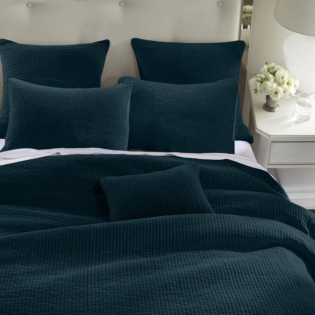 Stone Washed Cotton Velvet Quilt Q947431