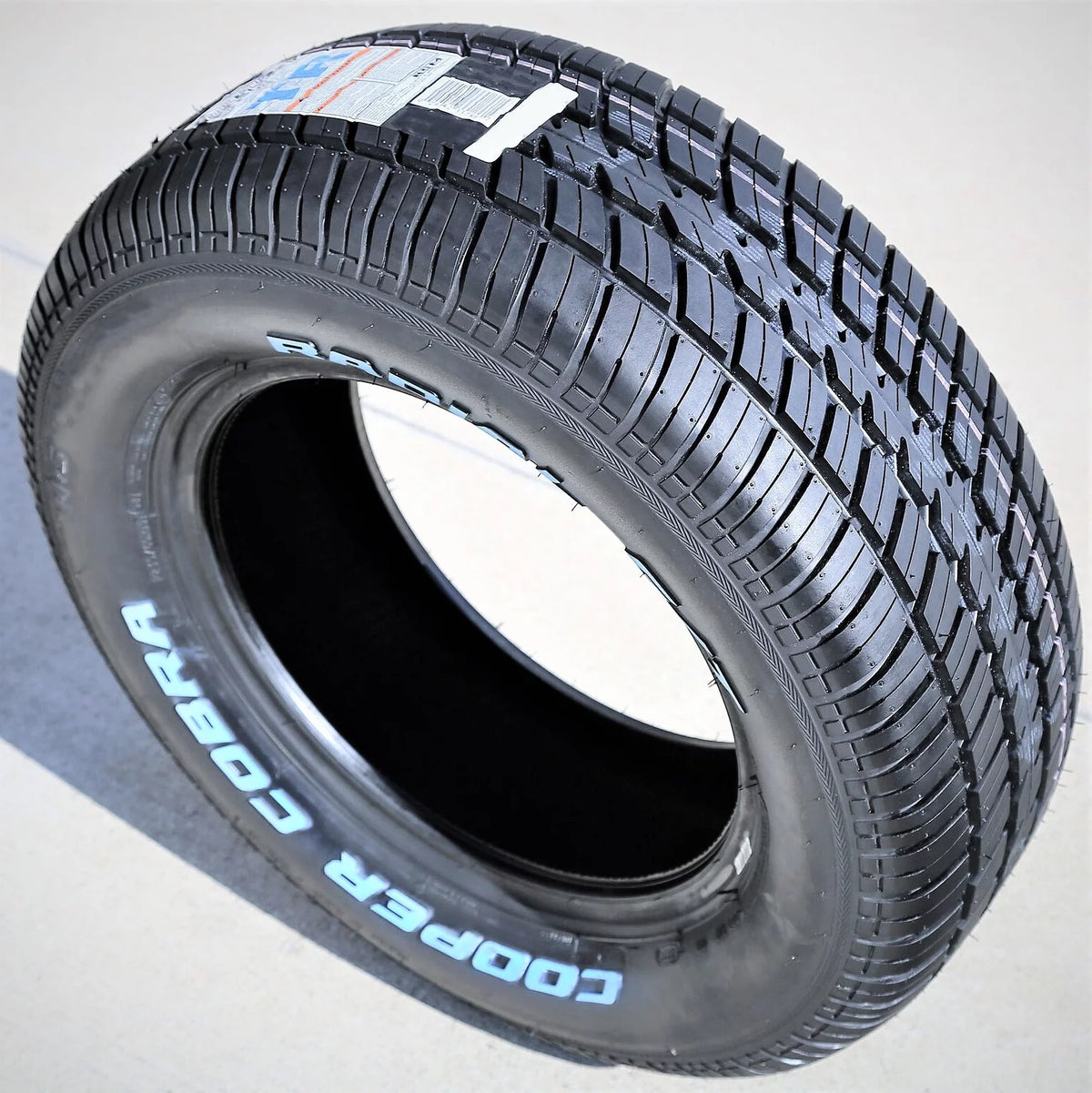 All Season P225/70R15 100T Passenger Tire I87907