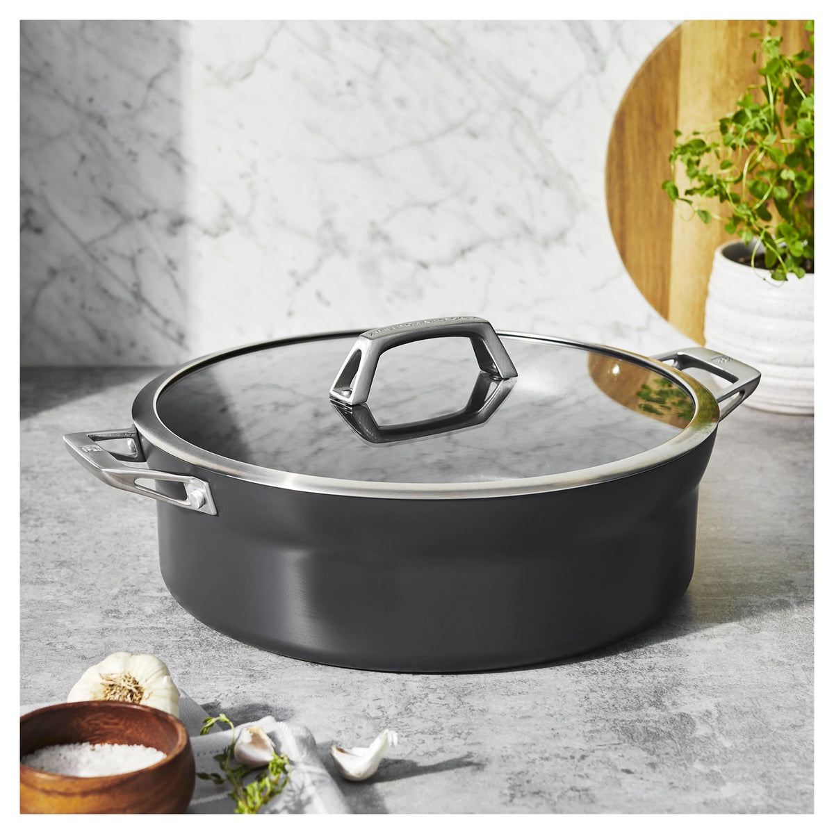 8.5 Qt Aluminum Hard Anodized Non-Stick Dutch Oven Y102